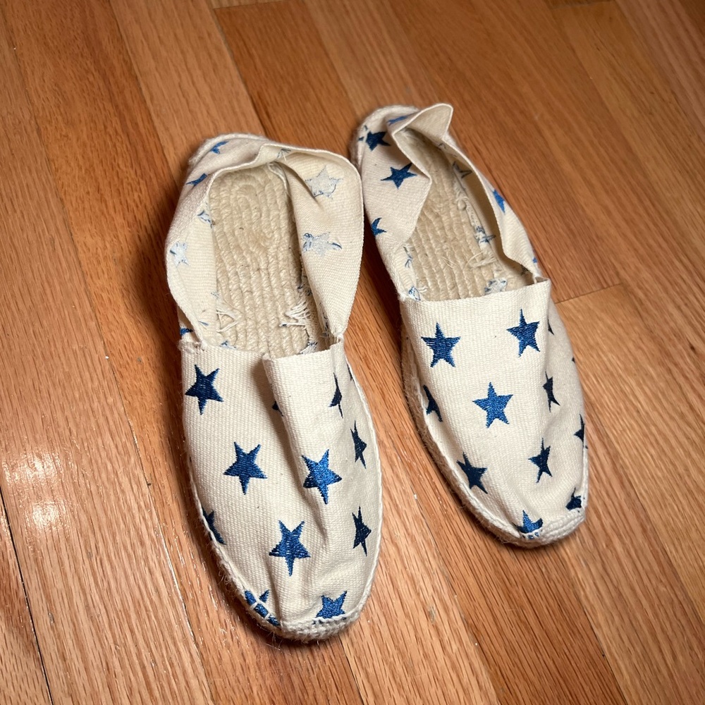 Authentic Spanish Espadrilles! Cream with royal blue stars